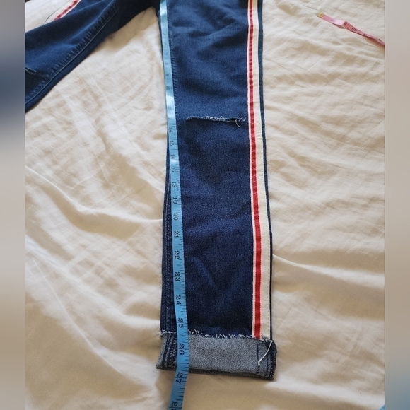 Zara High-Rise Racer Stripe Frayed Raw Hem Jeans size 6 NWT - Picture 5 of 8